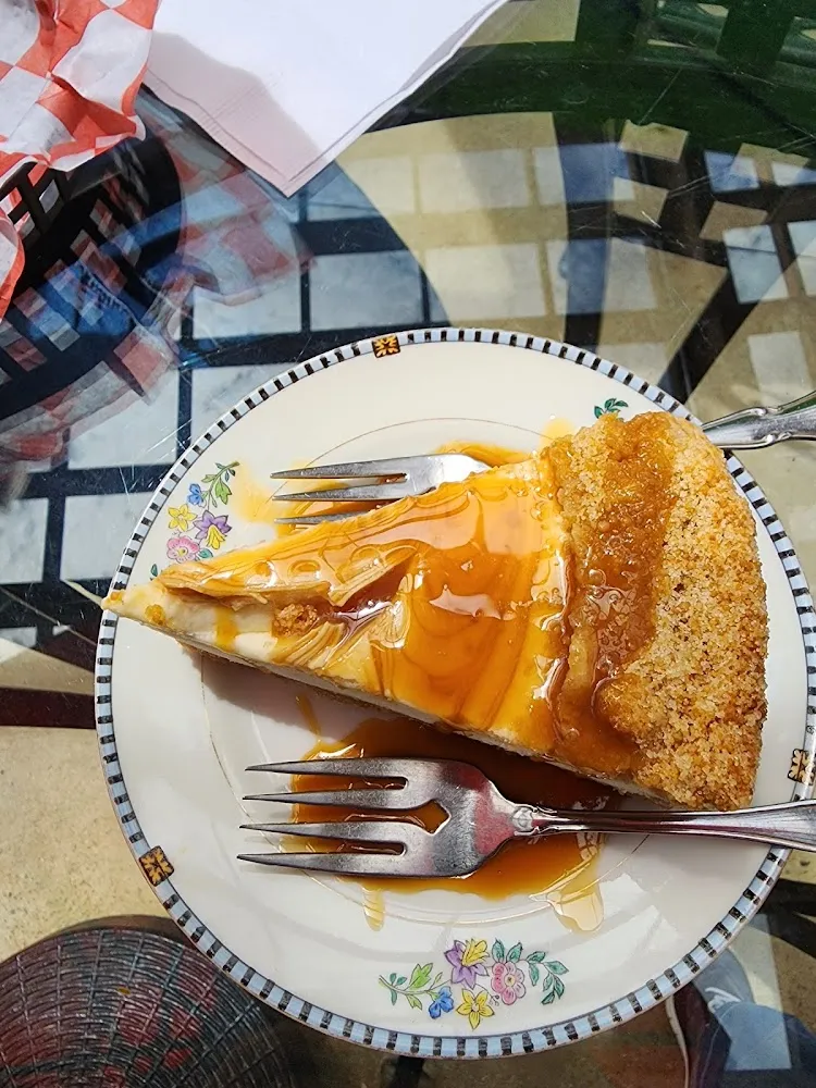 Salted Caramel Cheesecake